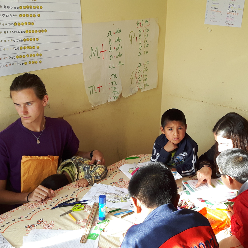 Embrace Impact while traveling: Your Ultimate Guide to Volunteering in Peru.