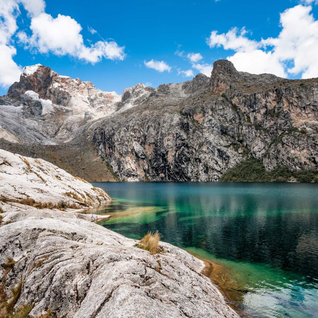 Churup Lake Peru Guide: Tours, Hiking, Maps, Buildings, Facts and History