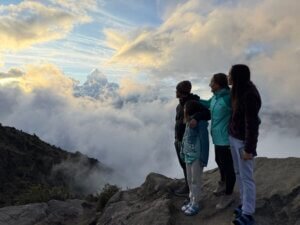 LUXURY INCA TRAIL TOURS